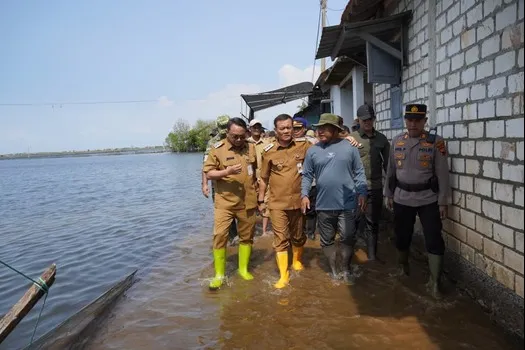 Jeritan Warga Tunggulsari Direspons Cepat, Bantuan Rp313 Juta dan Posko Kesehatan Nonstop Diterjunkan ke Lokasi Rob