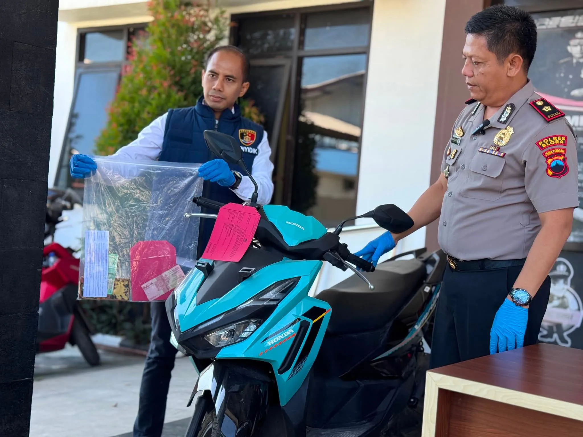 Polres Blora Tangkap Pelaku Pencurian Sepeda Motor di Rumah Kosong Todanan