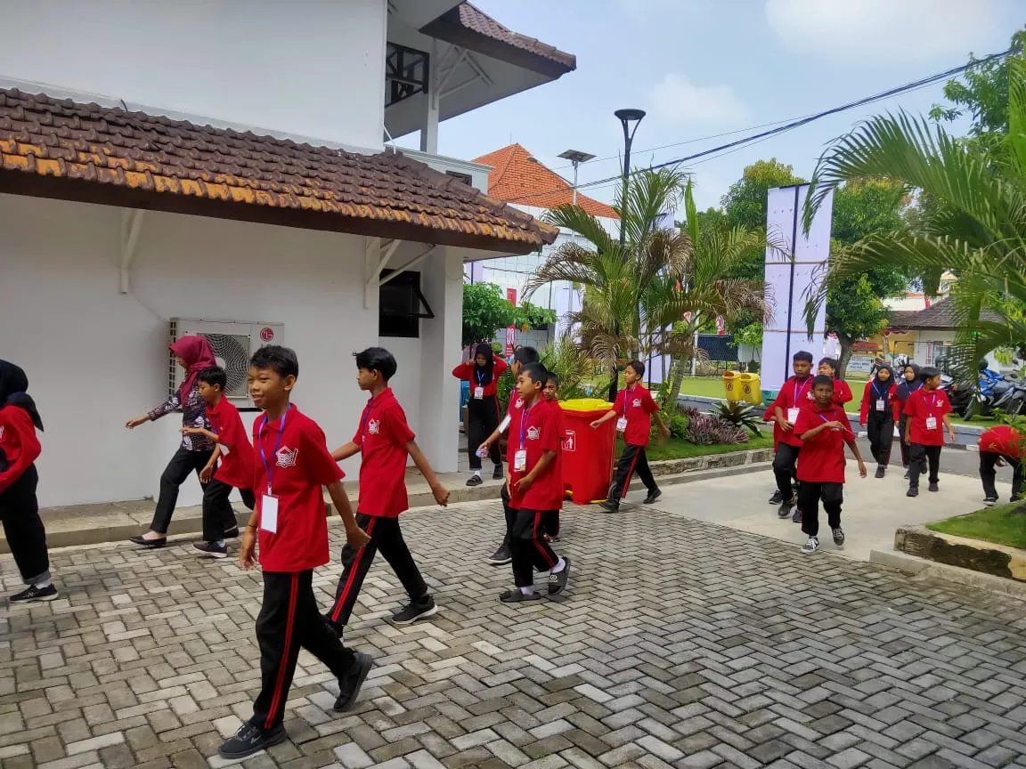 Tahun Ajaran Baru Tinggal Menghitung Hari, Sekolah Rakyat SD di Pati Masih Kurang Siswa