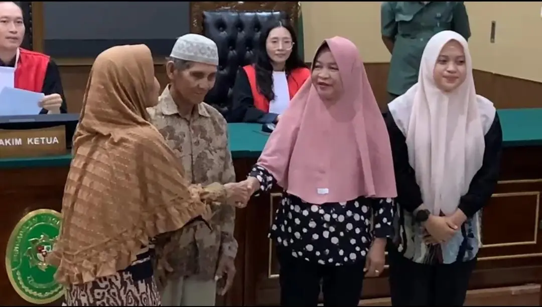 Usai Berdamai di Pengadilan, Dua Lansia Kasus Bakar Sampah di Blora Diharapkan Bebas dari Tuntutan
