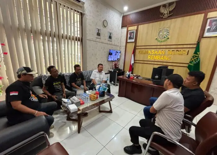 Temui Massa Brandal Alif, Kajari Rembang Tegaskan Kasus Korupsi TPP Dindikpora Sudah Naik ke Tahap Penyidikan!