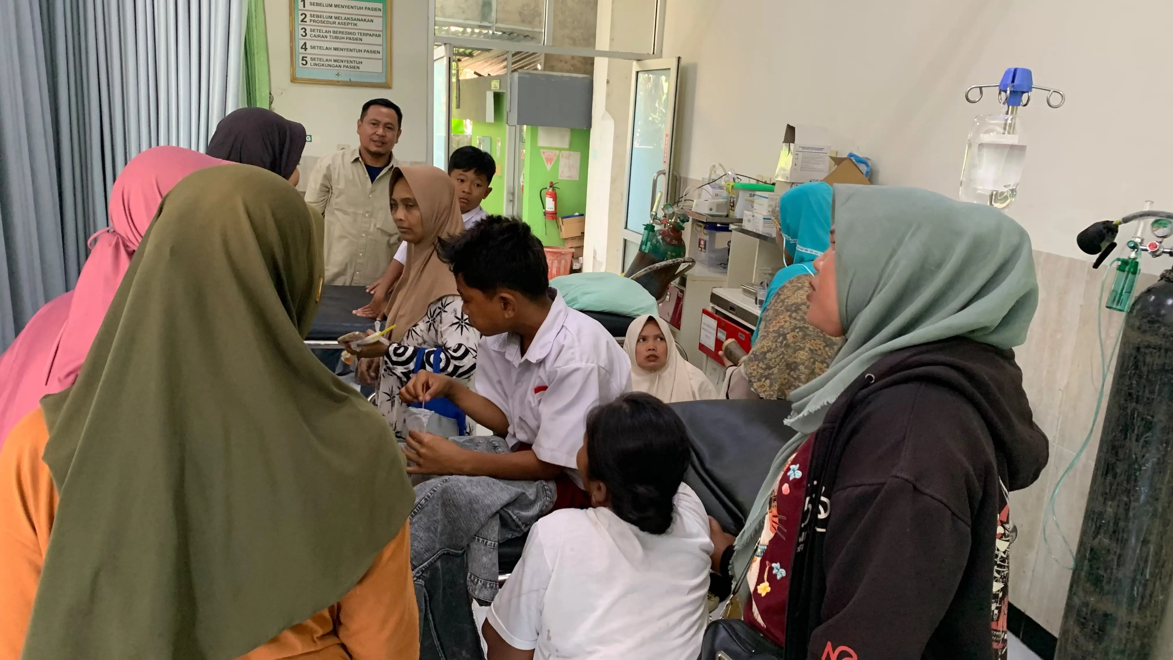 Diduga Keracunan Susu Program Makan Bergizi Gratis, 19 Siswa SDN di Blora Dilarikan ke Puskesmas