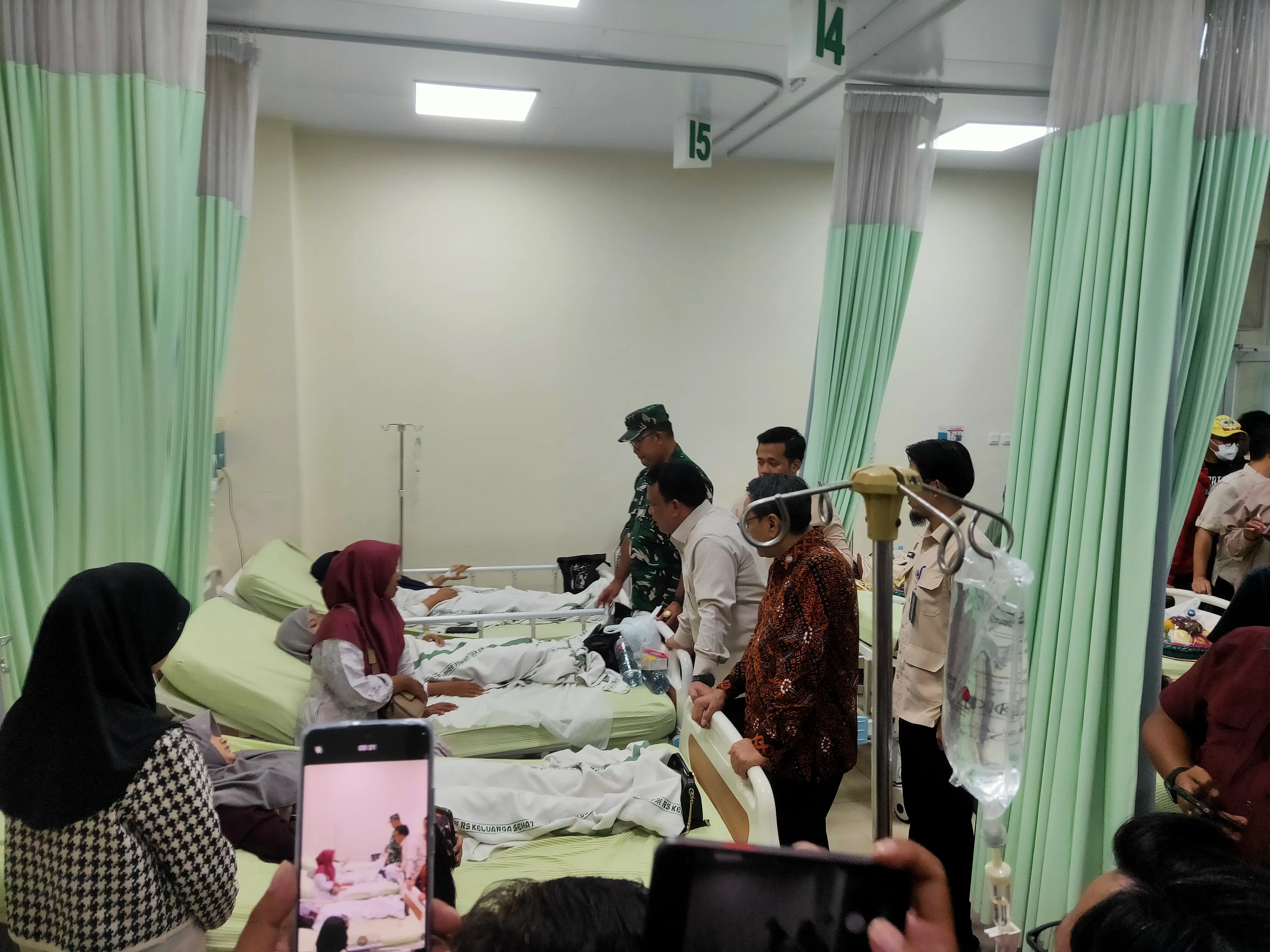 Lebih dari 400 Korban Berjatuhan Imbas Santap MBG di Pati, Sekolah dan Posyandu Kena